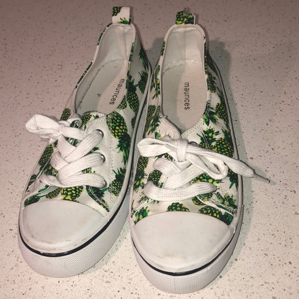 Shoes - Picture 2 of 3